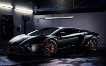  Lamborghini Aventador     